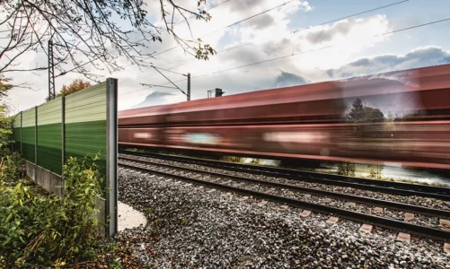 The Definitive Guide To Railway Noise Mitigation: How To Minimize Noise Pollution